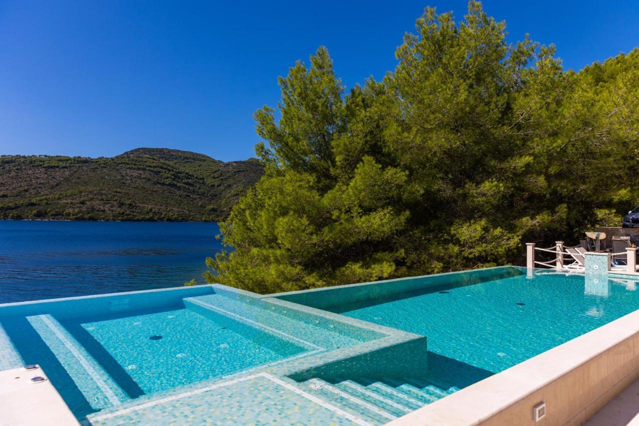 Beachfront Villa Brulupes In Secluded Bay Konstari Kültér fotó