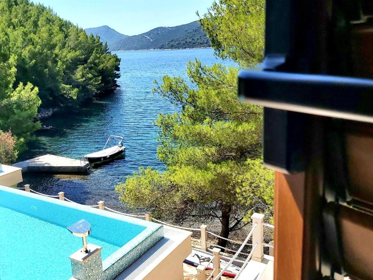 Beachfront Villa Brulupes In Secluded Bay Konstari Kültér fotó