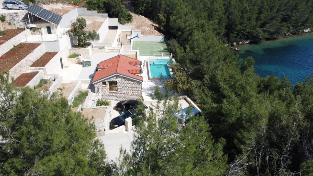 Beachfront Villa Brulupes In Secluded Bay Konstari Kültér fotó