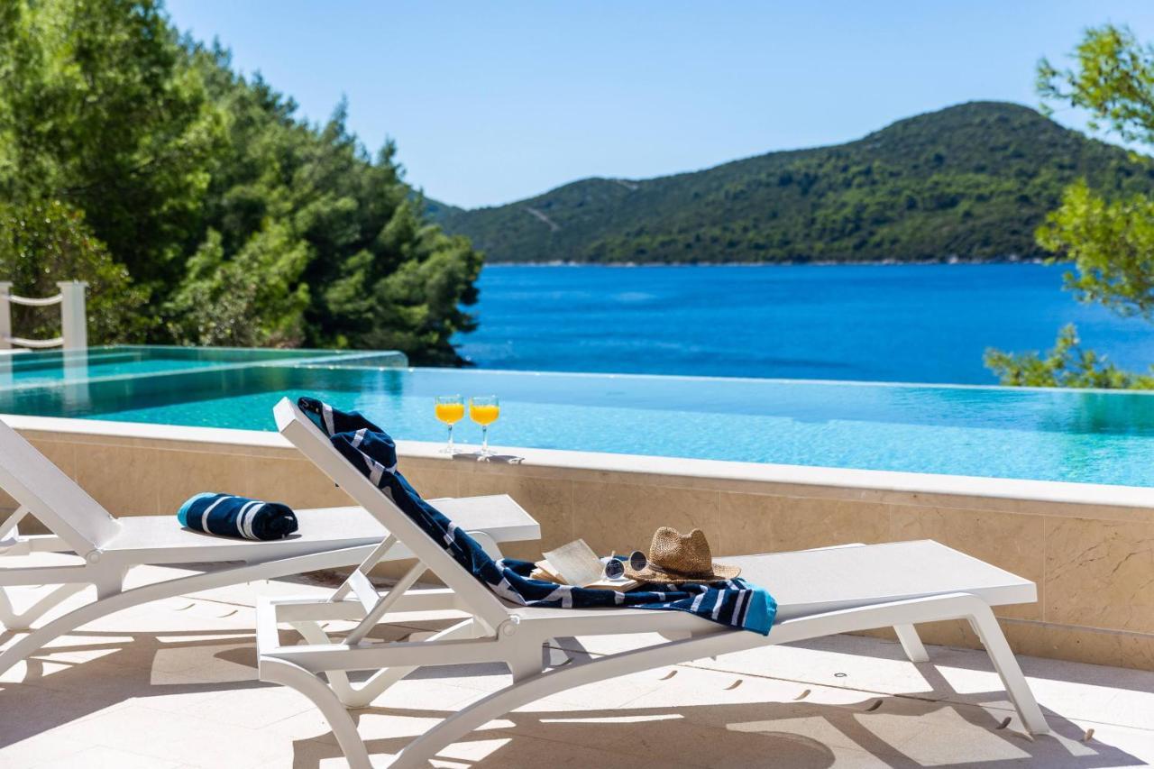 Beachfront Villa Brulupes In Secluded Bay Konstari Kültér fotó